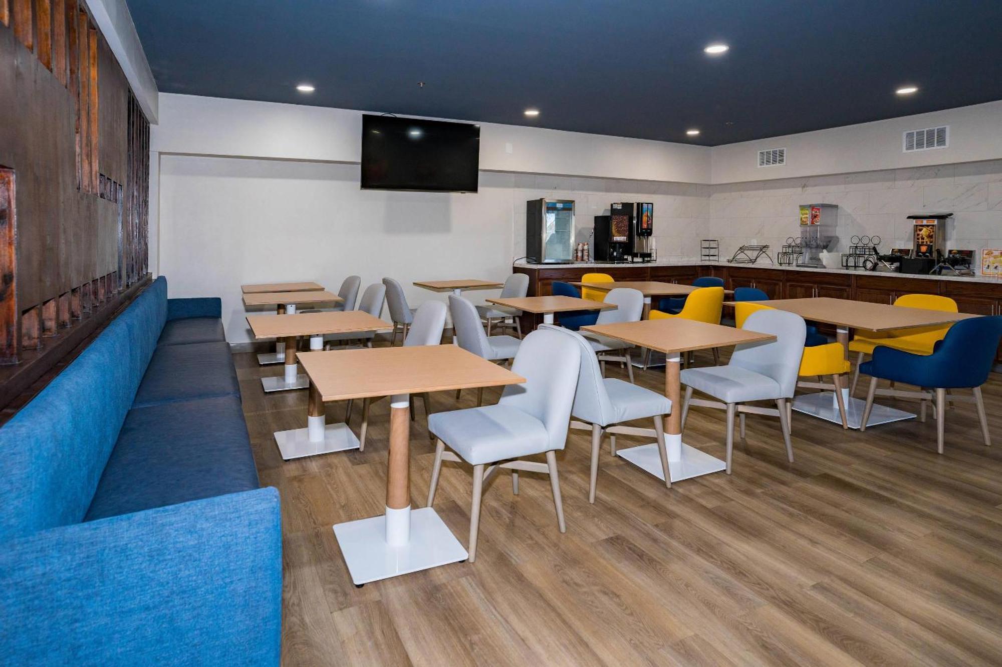 Comfort Inn & Suites River City Дикейтър Екстериор снимка