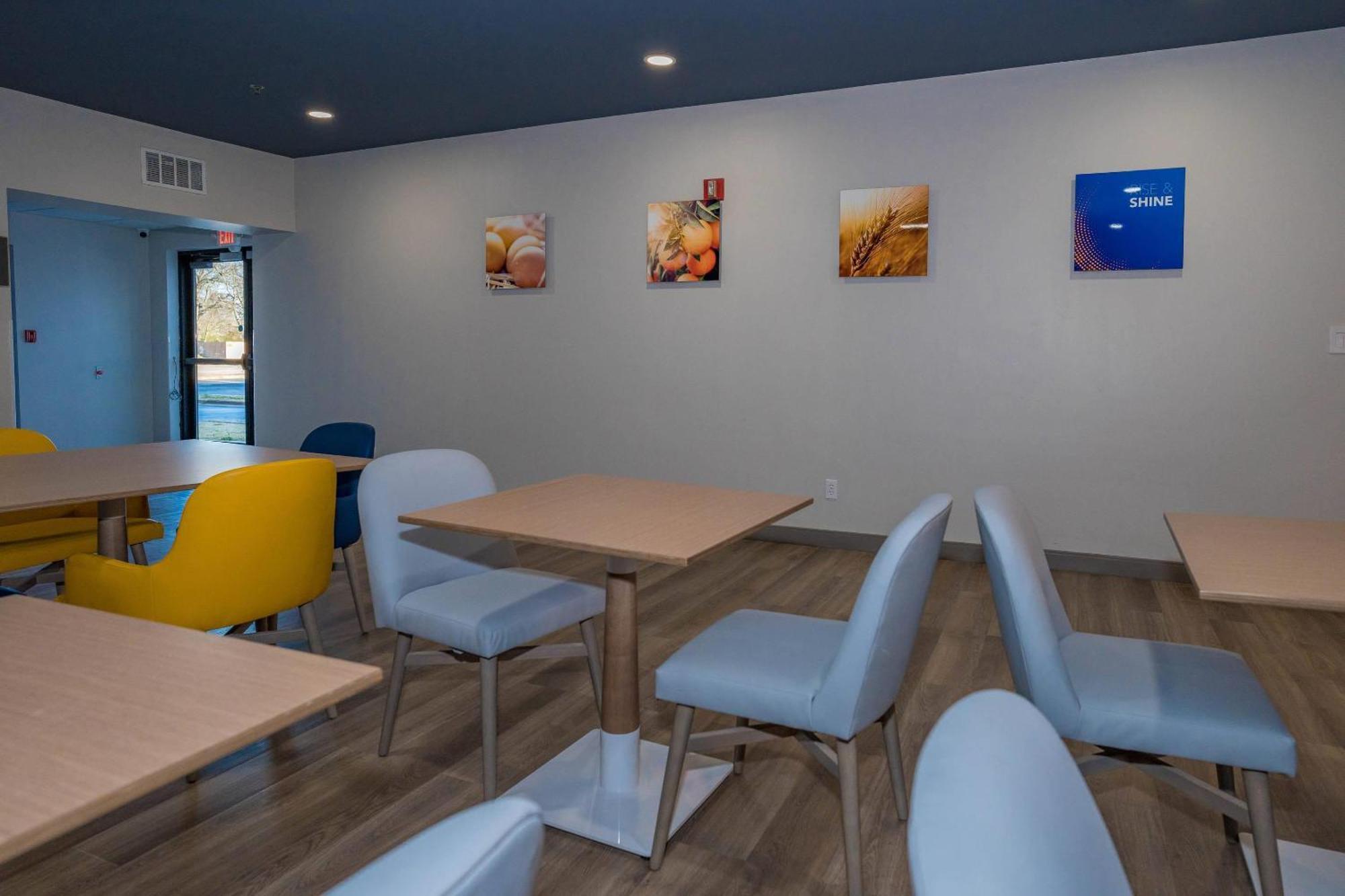 Comfort Inn & Suites River City Дикейтър Екстериор снимка